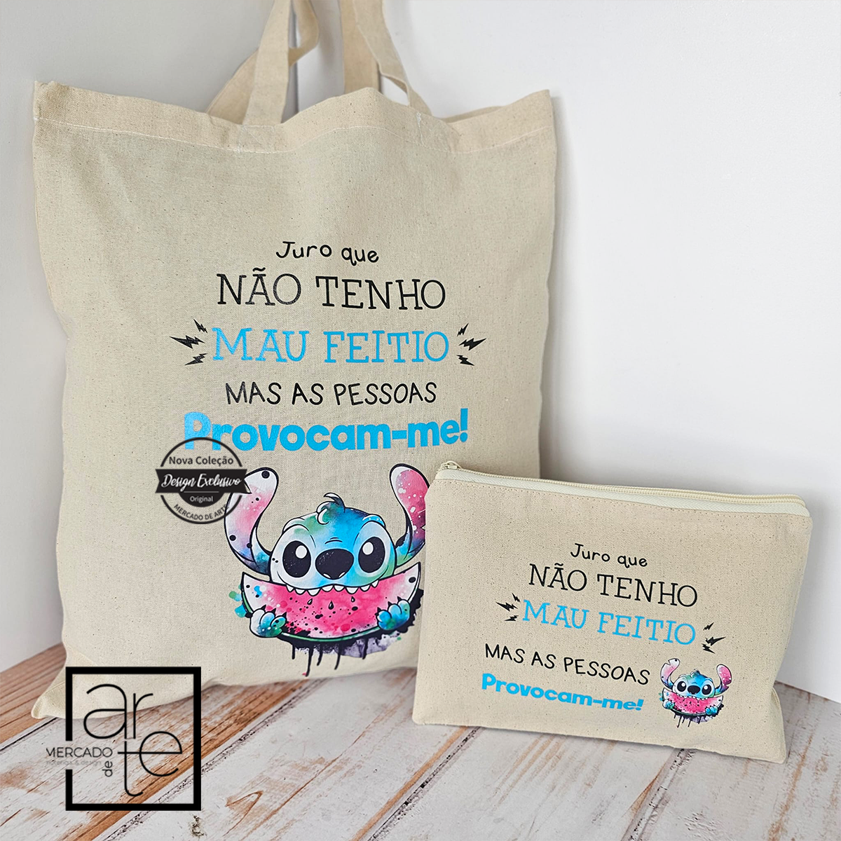 Novidade! Os nossos conjuntos são uma perdição e o presente idela para qualquer ocasião! Saco e/ou bolsa Stitch "Juro que não tenho mau feitio..." . Personalize com a frase que desejar. Vendido em conjunto ou separadamente. REF: MA-AMI078 Material Saco de pano crú medida 38x42cm. Bolsa de pano crú.