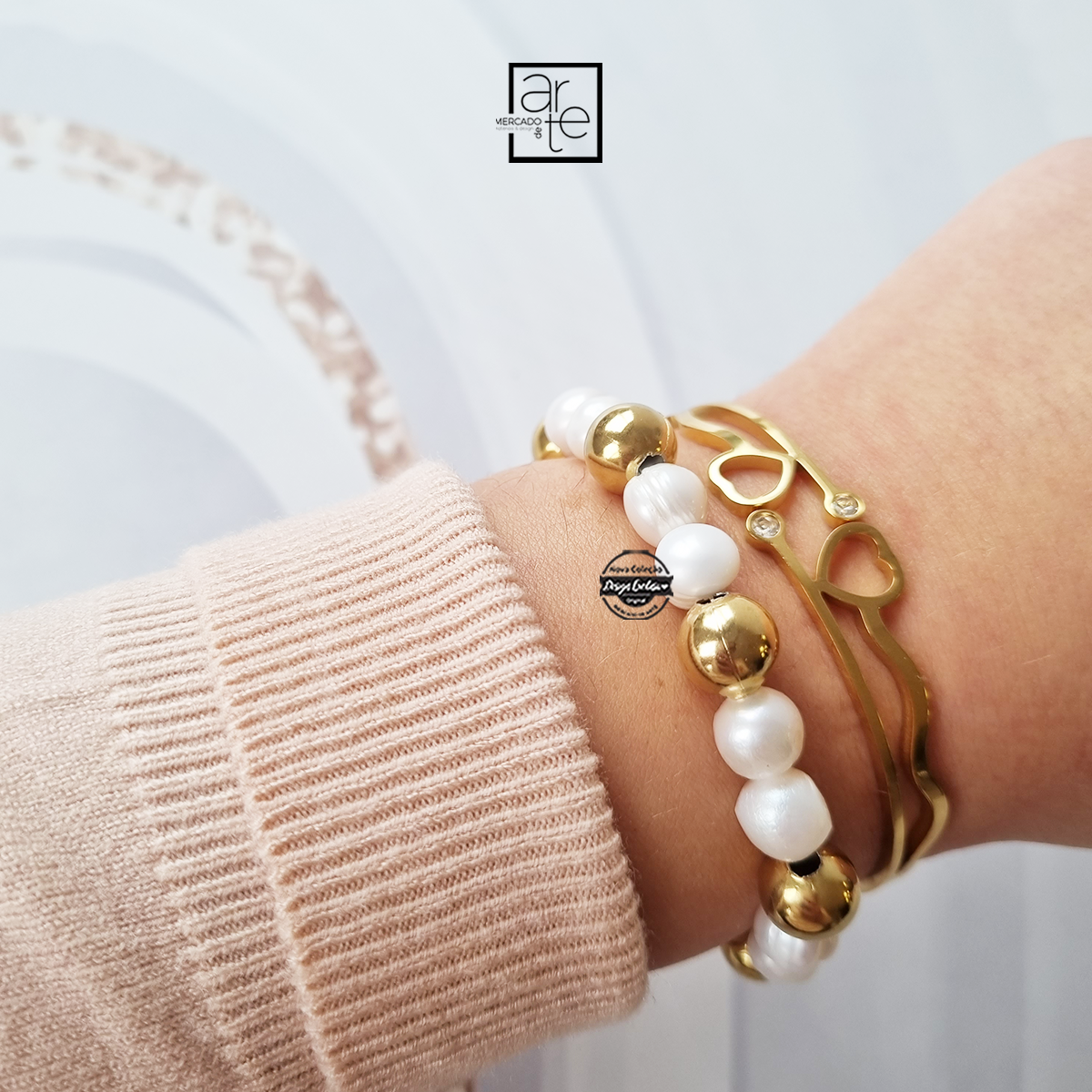 Conjunto pulseira escrava e pérolas
