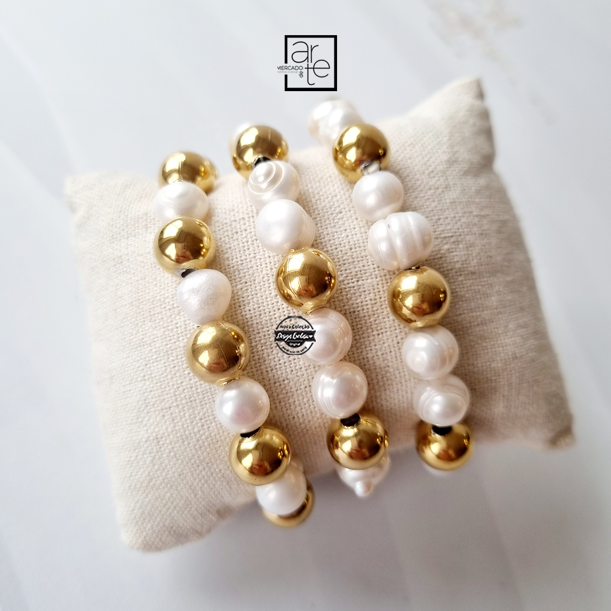 Conjunto pulseira escrava e pérolas