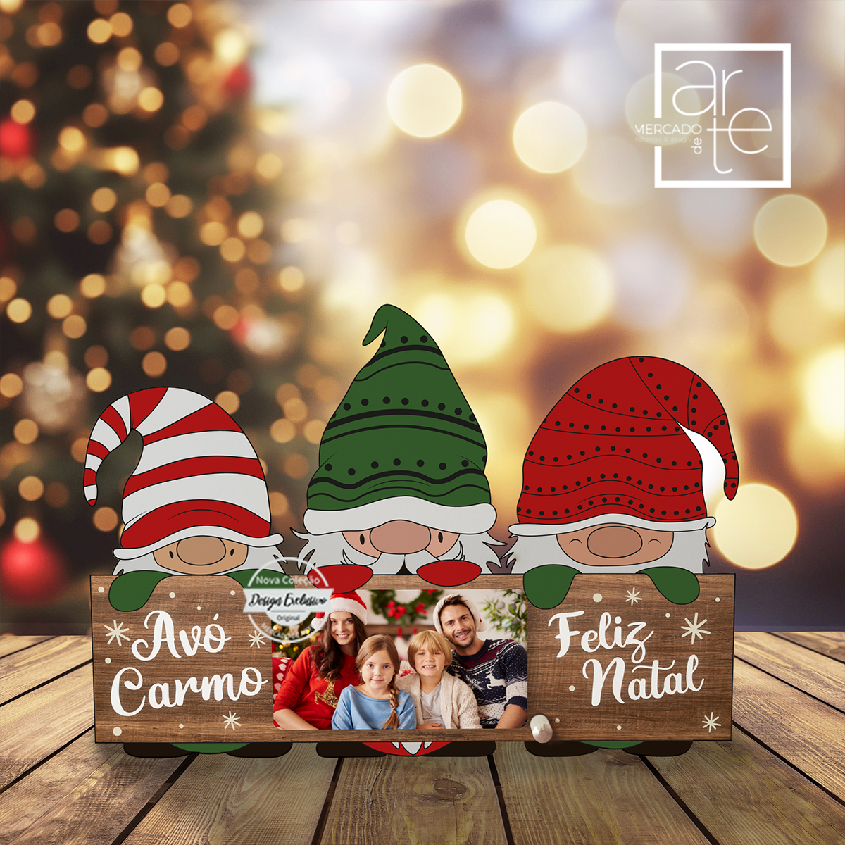 Novidade! Moldura nova coleção Gnomos "Feliz Natal". Personalize a sua para toda a família com foto e pequena frase. REF:MA-NAT129 Material Madeira.