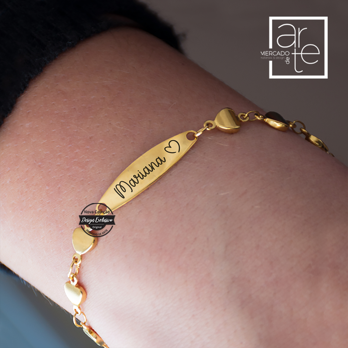 Novidade! Acessórios para todos os gostos com um toque super especial personalizado por si! Pulseira corações em aço inóx com chapinha personalizada. Personalize com um nome , data, ou símbolos. REF:MA-PERS285