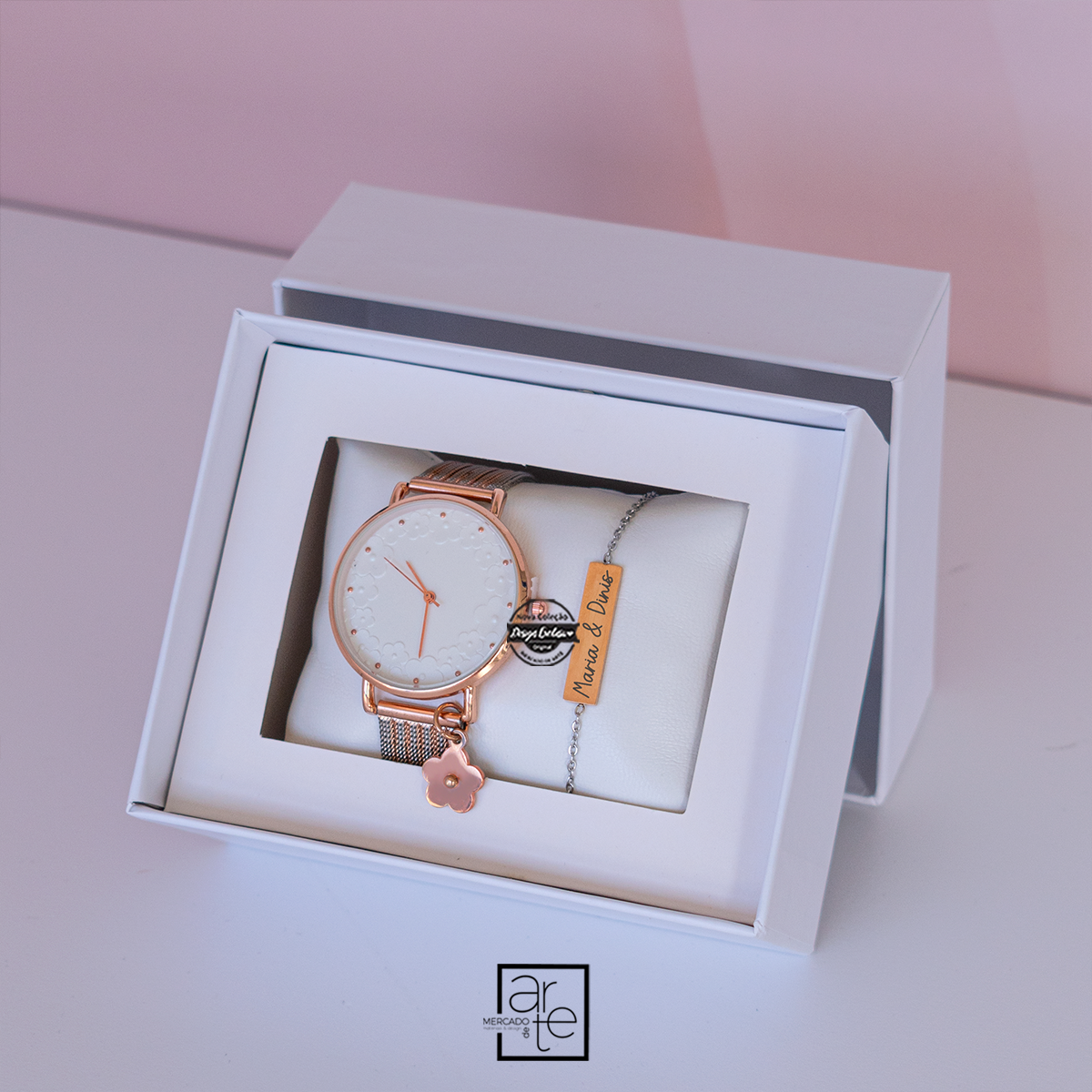 Conjunto relógio flor e pulseira "Nomes"