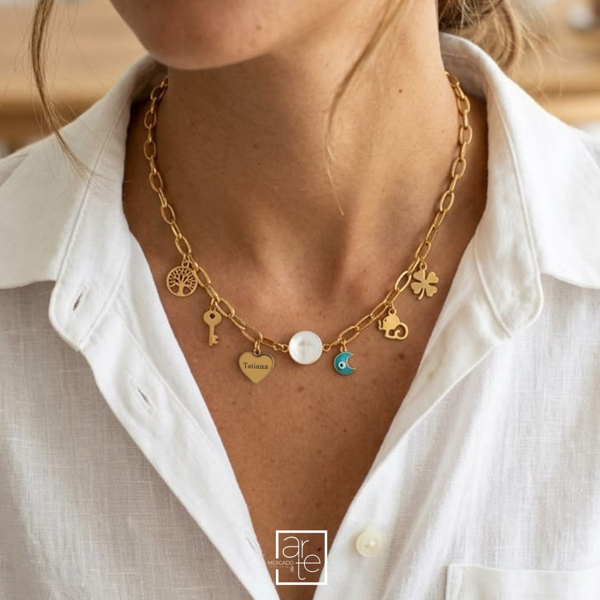 Este é o momento de usar acessórios que combinam consigo! ✨
A nossa coleção de fios traz peças modernas, delicadas e cheias de personalidade, perfeitas para complementar qualquer look e tornar cada momento ainda mais especial.
Fio madrepérola "Sorte", personalizado com nome ou palavra que desejar.
Estilo, significado e personalidade — tudo num só fio! 🤍