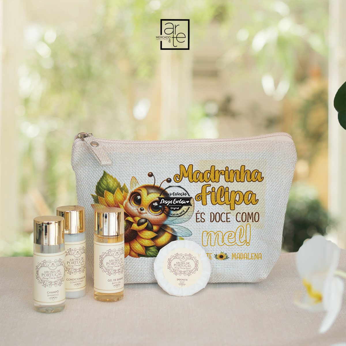 Bolsa de cosméticos abelhinha "Madrinha doce"