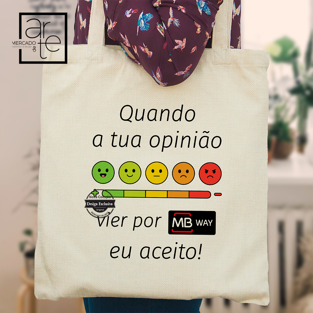 Novidade! Quem gostou da t-shirt vai adorar também a versão em saco de linho. Uma peça super útil para o dia a dia com um toque super divertido. Saco de linho " Quando a tua opinião vir por mbway eu aceito". Personalize com a frase que desejar REF:PERS258 Material Linho.