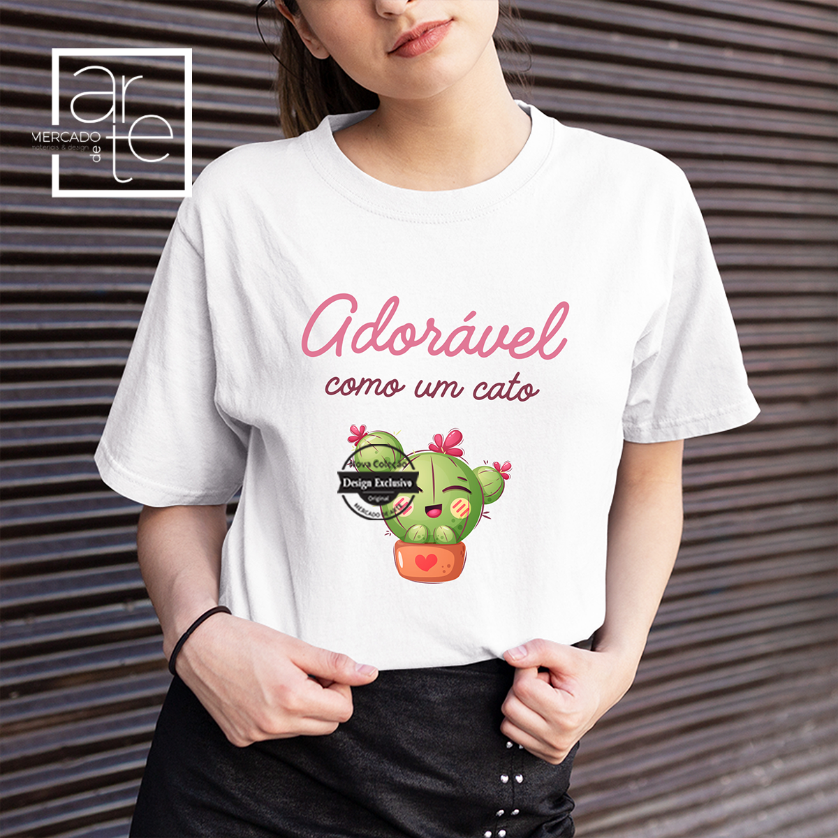 Mais uma novidade das nossas t-shirts super giras o originais! o presente ideal para aquela amiga amorosa mas com um feitio especial. T-shirt adorável como um cato. Disponível do S ao XL. Personalize com a frase que desejar. REF: TPS034