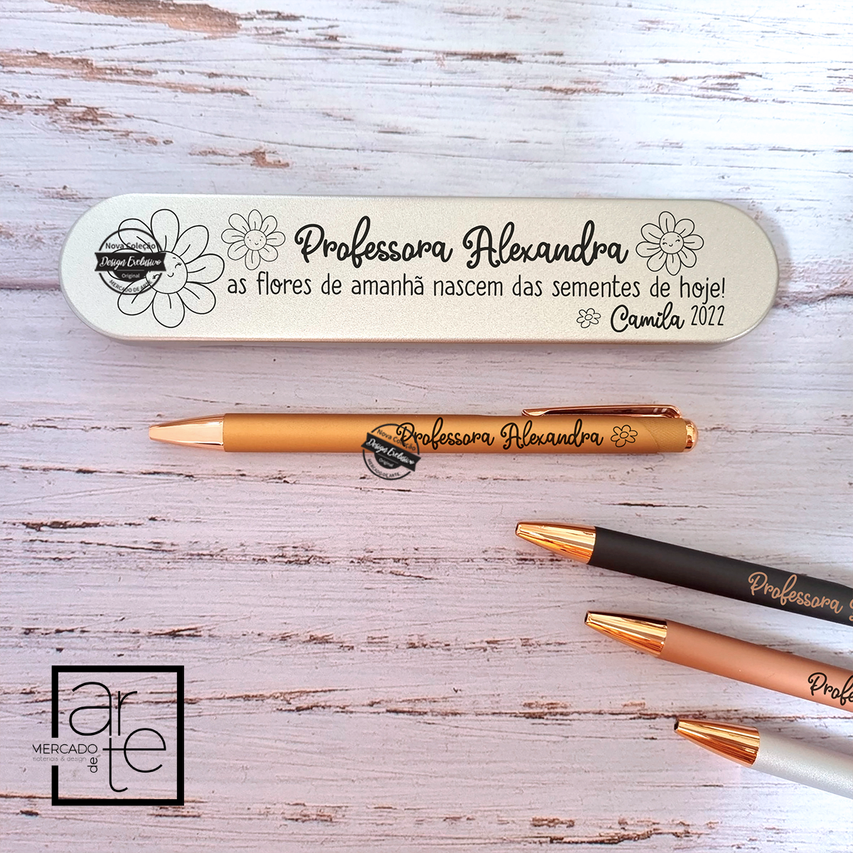 Estojo metalizado com caneta "Professora"
