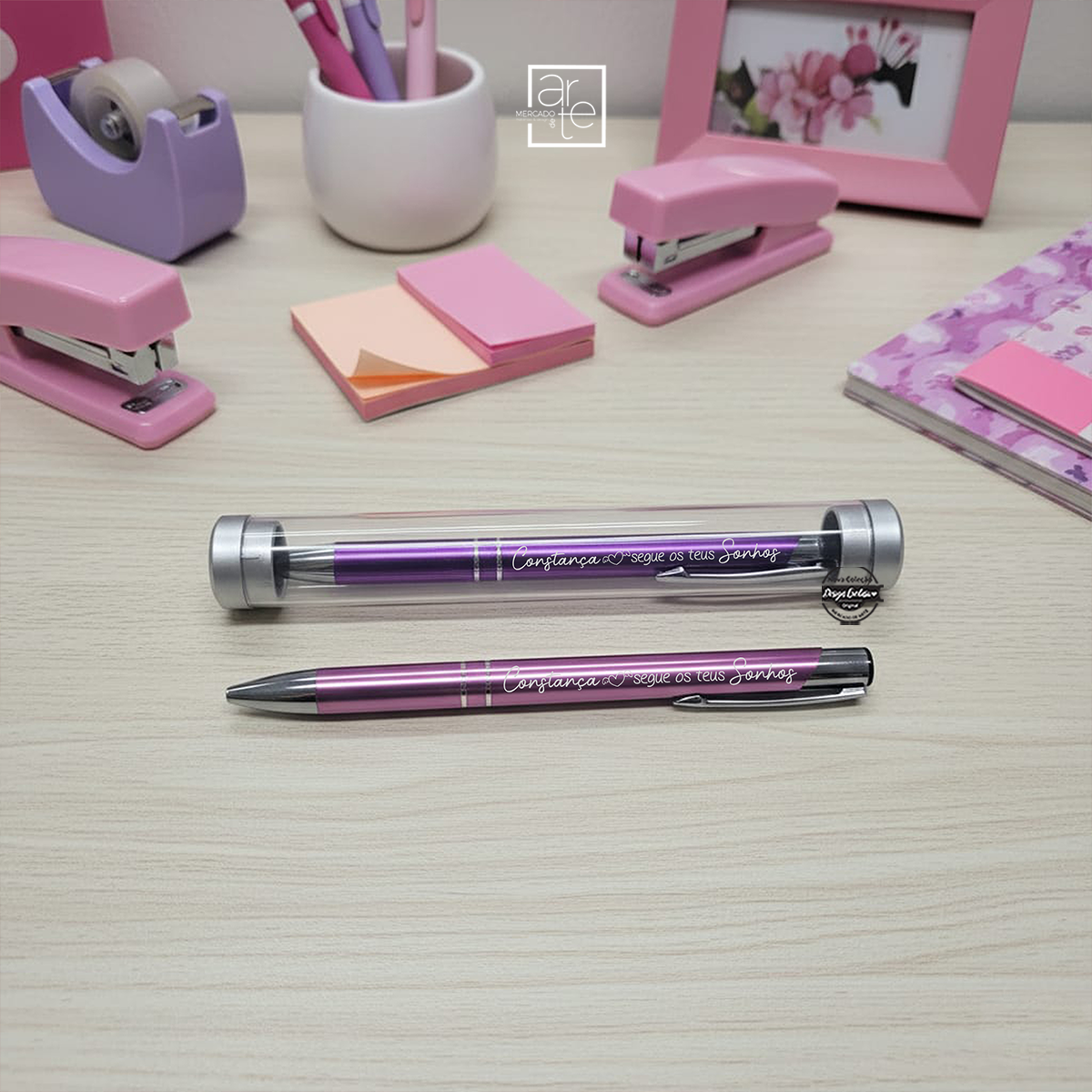 Caneta com tubo "Segue os teus sonhos"