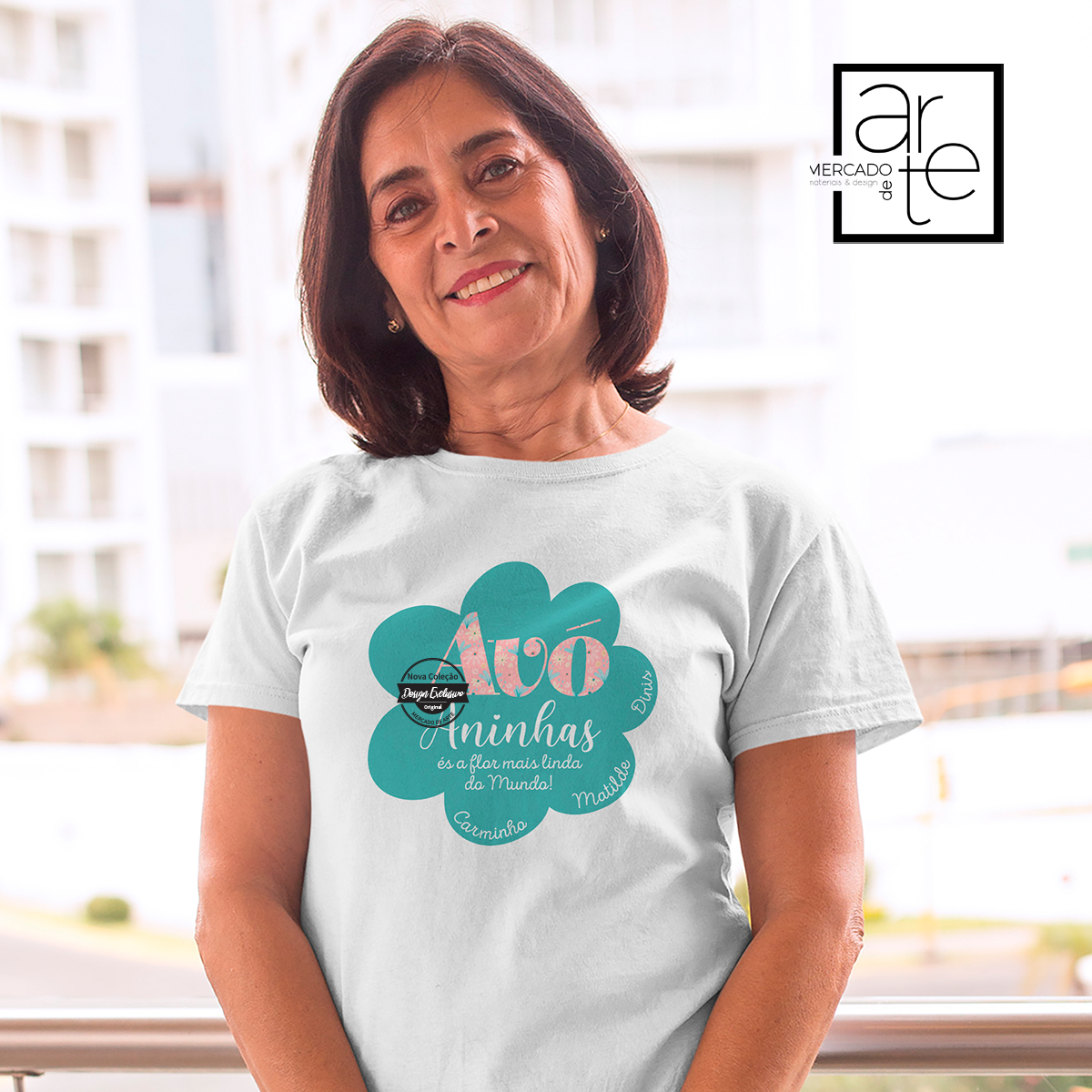 T-shirt 100% algodão "Avó, és a flor mais linda do mundo"
