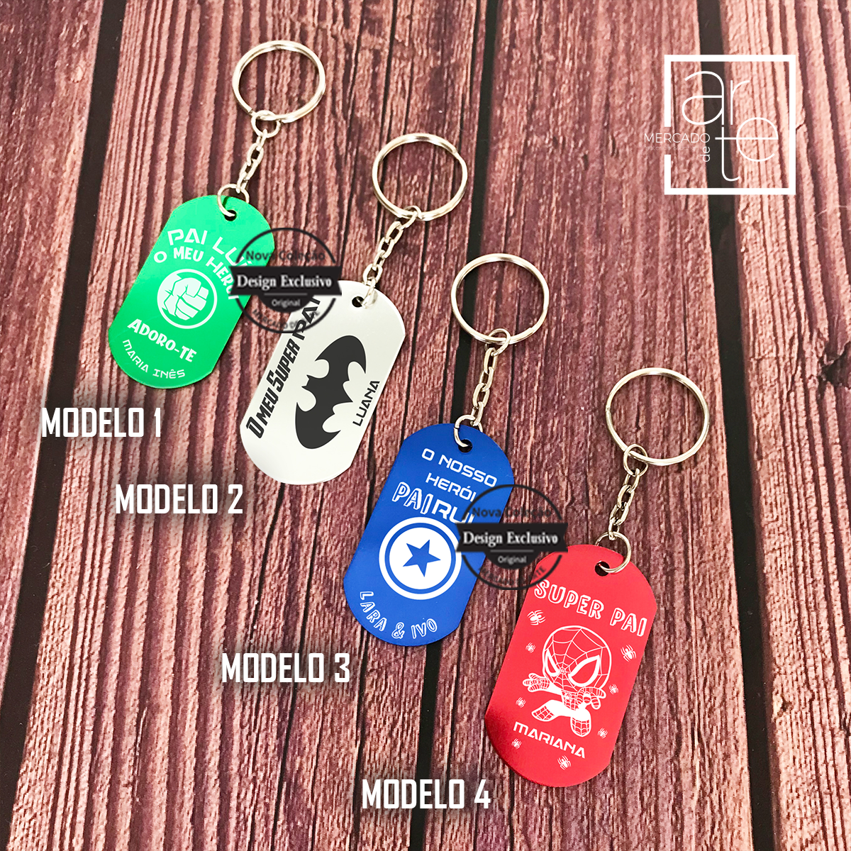 Encontre connosco os presentes mais originais e económicos! Porta-chaves coloridos super heróis, escolha a sua cor e design preferido e personalize com a frase que desejar. Vendido separadamente.