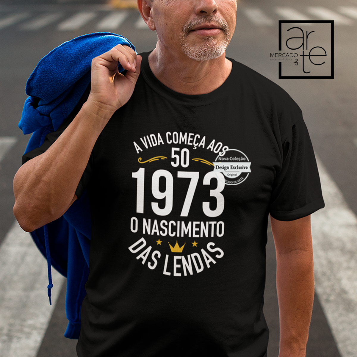 Novidade! T-shirt 100% algodão "A vida começa aos 50, o Nascimento das lendas". Conheça a nossa coleção de t-shirts e personalize a sua para qualquer ocasião. REF:TPS015 Material 100% de algodão.