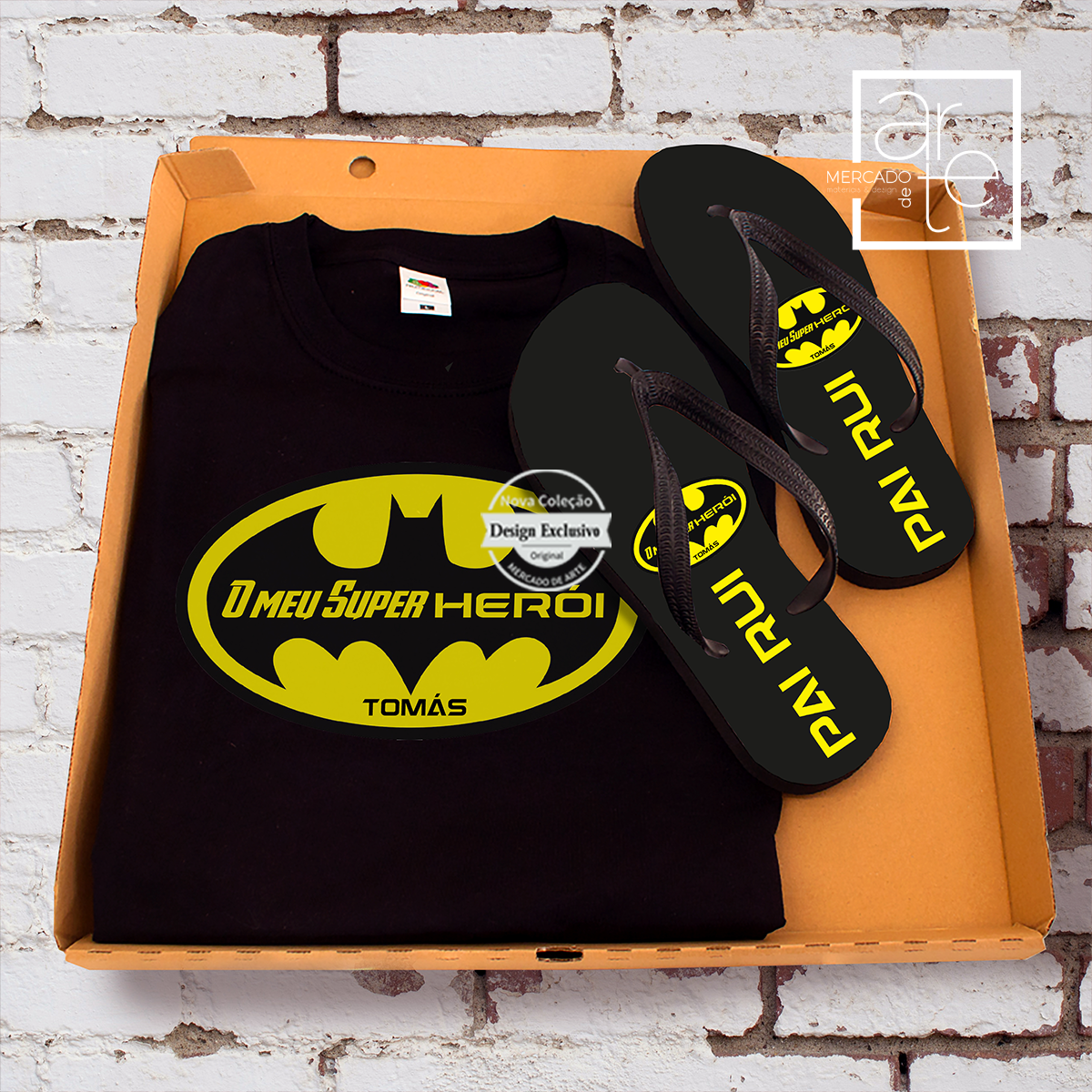 Para os super pais que são fãs dos super heróis esta coleção é a ideial. Conjunto t-shirt e chinelo estilo havaiana Batman " O meu super Pai". Pode personalizar com pequena frase que desejar. Vendido em conjunto ou separadamente.