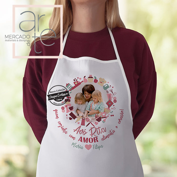Avental " Quem cozinha com amor alimenta o coração "
