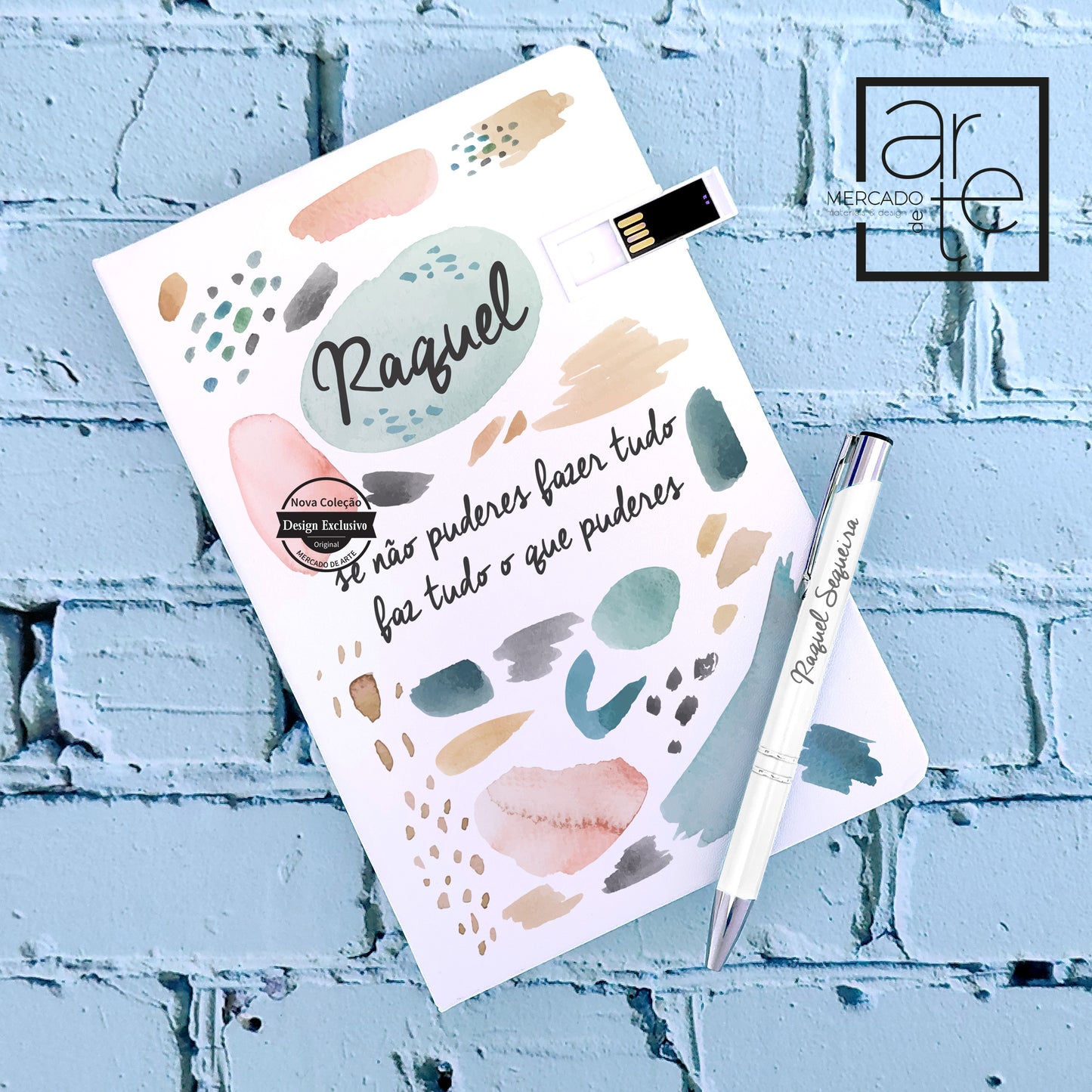 bloco com pen incorporada e opção de conjunto com caneta. Pode personalizar como desejar.