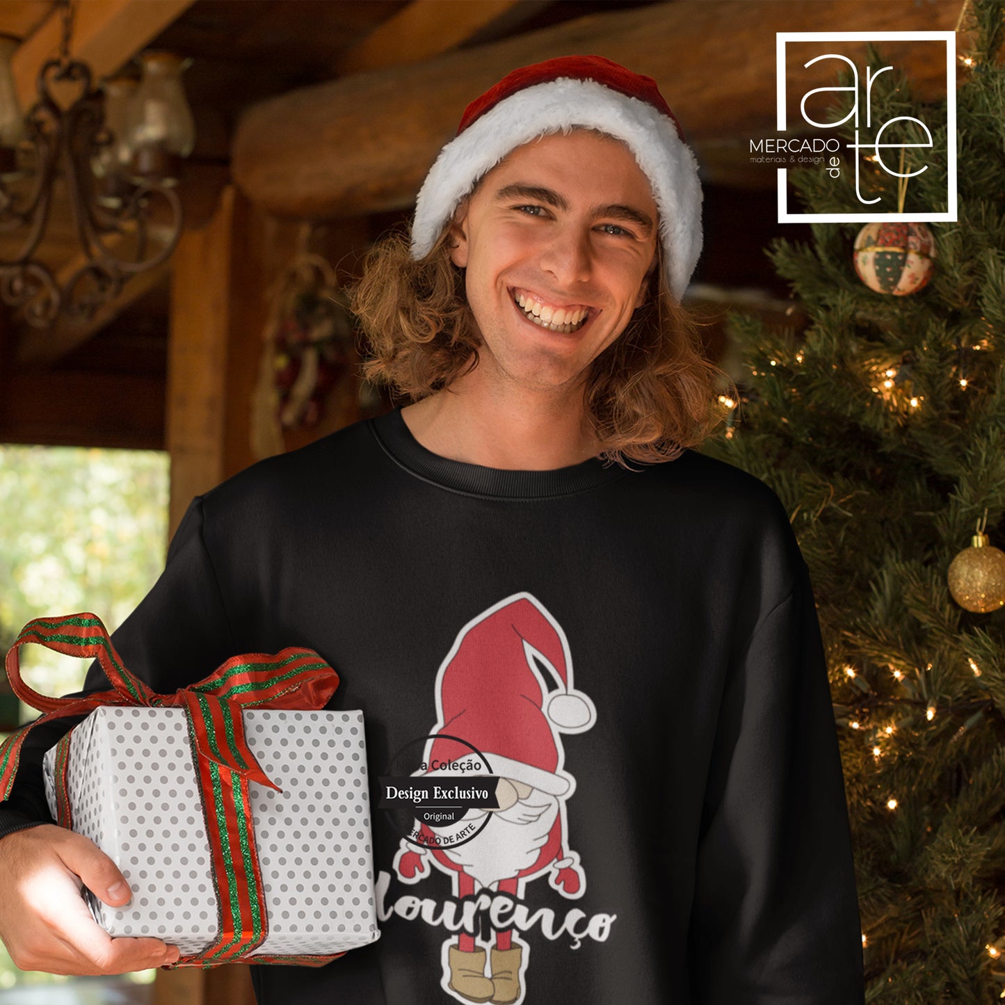 O nosso espírito de Natal está em alta! Adoramos as novas sweats natalícias para toda a família. Personalize com o nome que desejar. Disponivel do tamanho S ao XXL.
