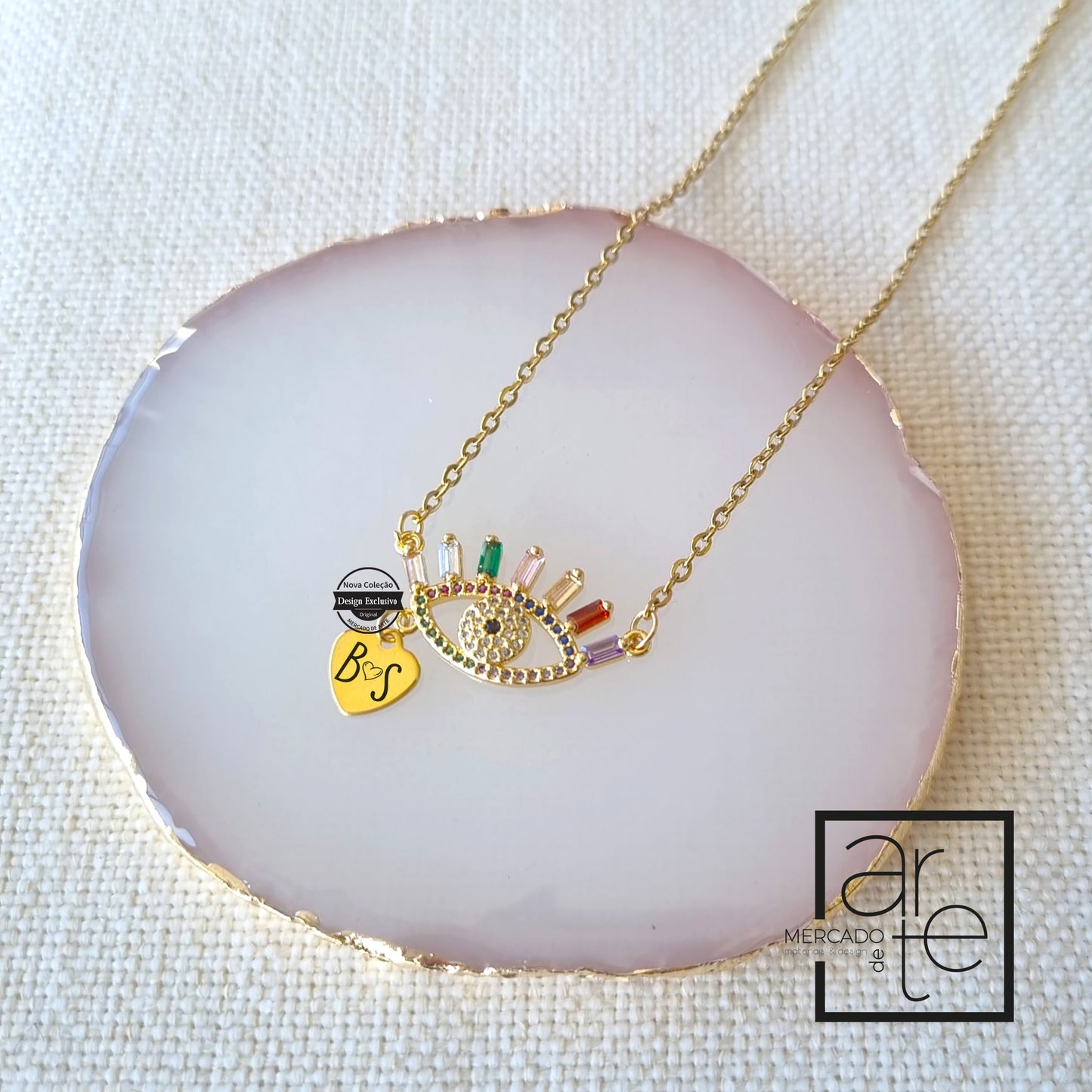 Fio em aço inóx olho com pedrinhas coloridas, um fio super elegante cheio de personalizada para completar qualquer look. Pode personalizar com iniciais.