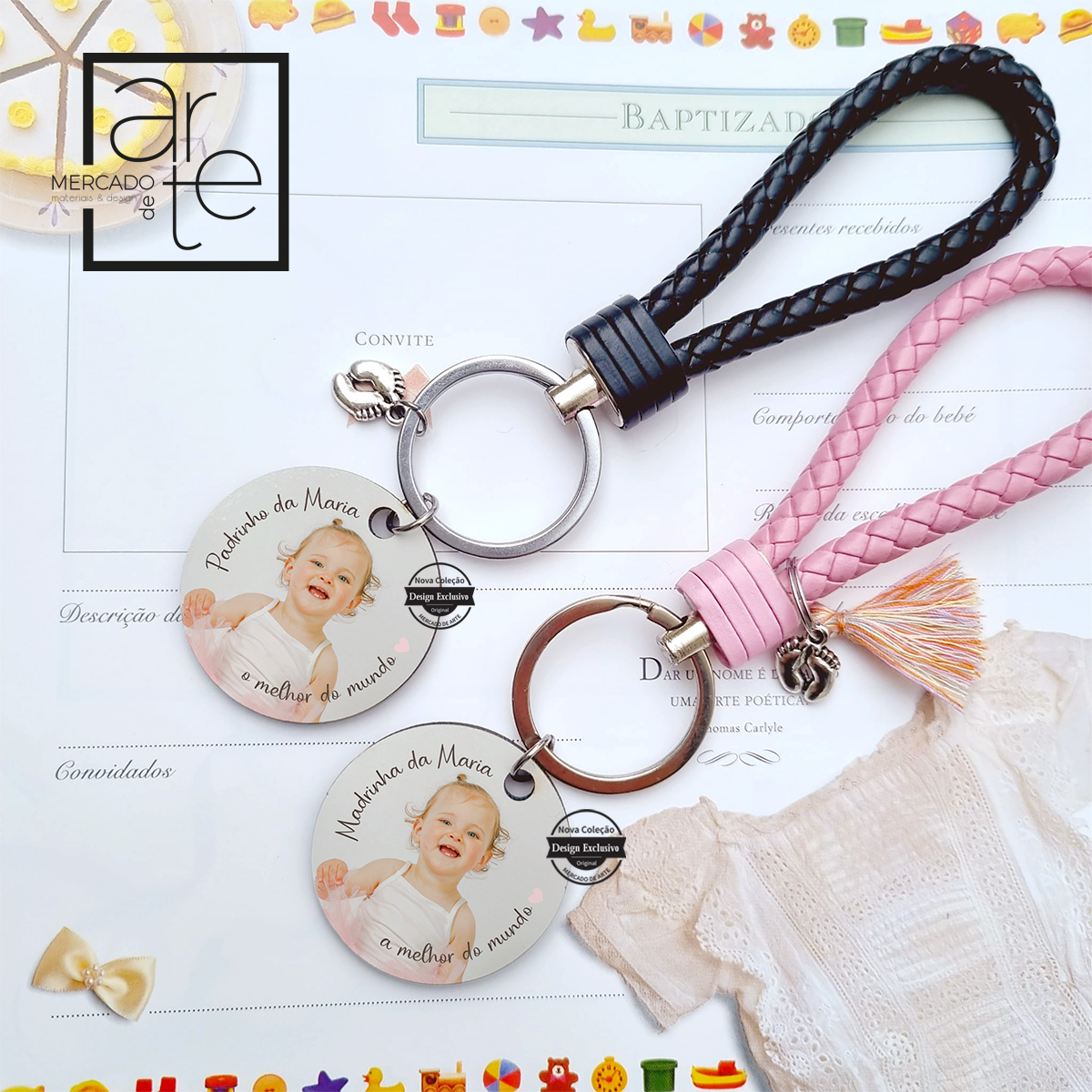 Novidade! 🥰 Procura um presente super giro, útil e personalizado por si? Porta-chaves personalizado com a fotografia e pequena mensagem que desejar. Adapte a siaua mensagem para quem desejar. Vendido em conjunto ou separad