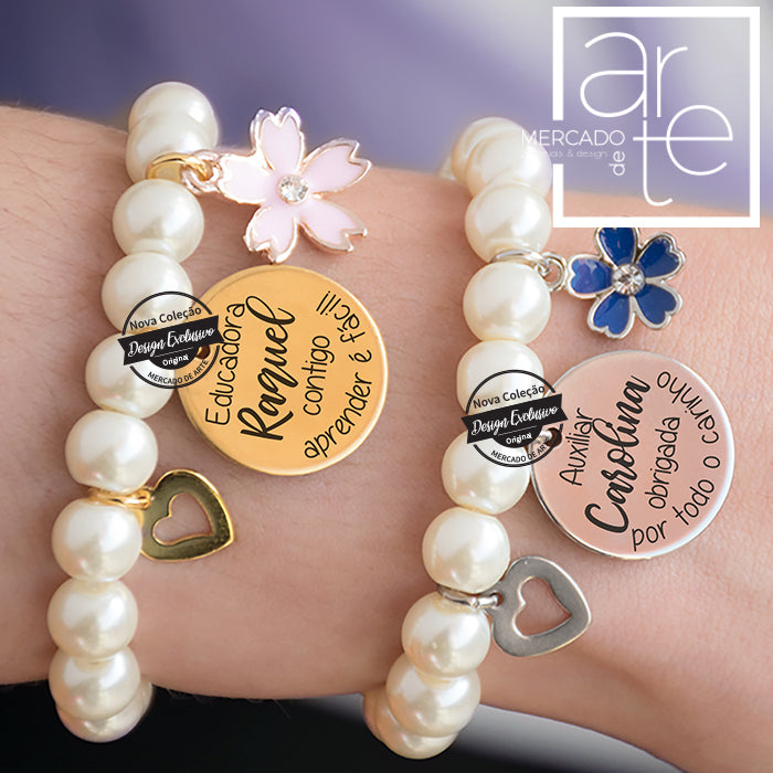 Pulseira de perolas " Educadora / Auxiliar "