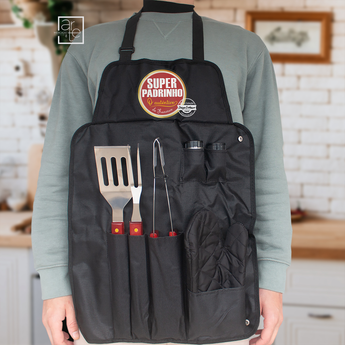 Avental com kit de churrasco "Super Padrinho"