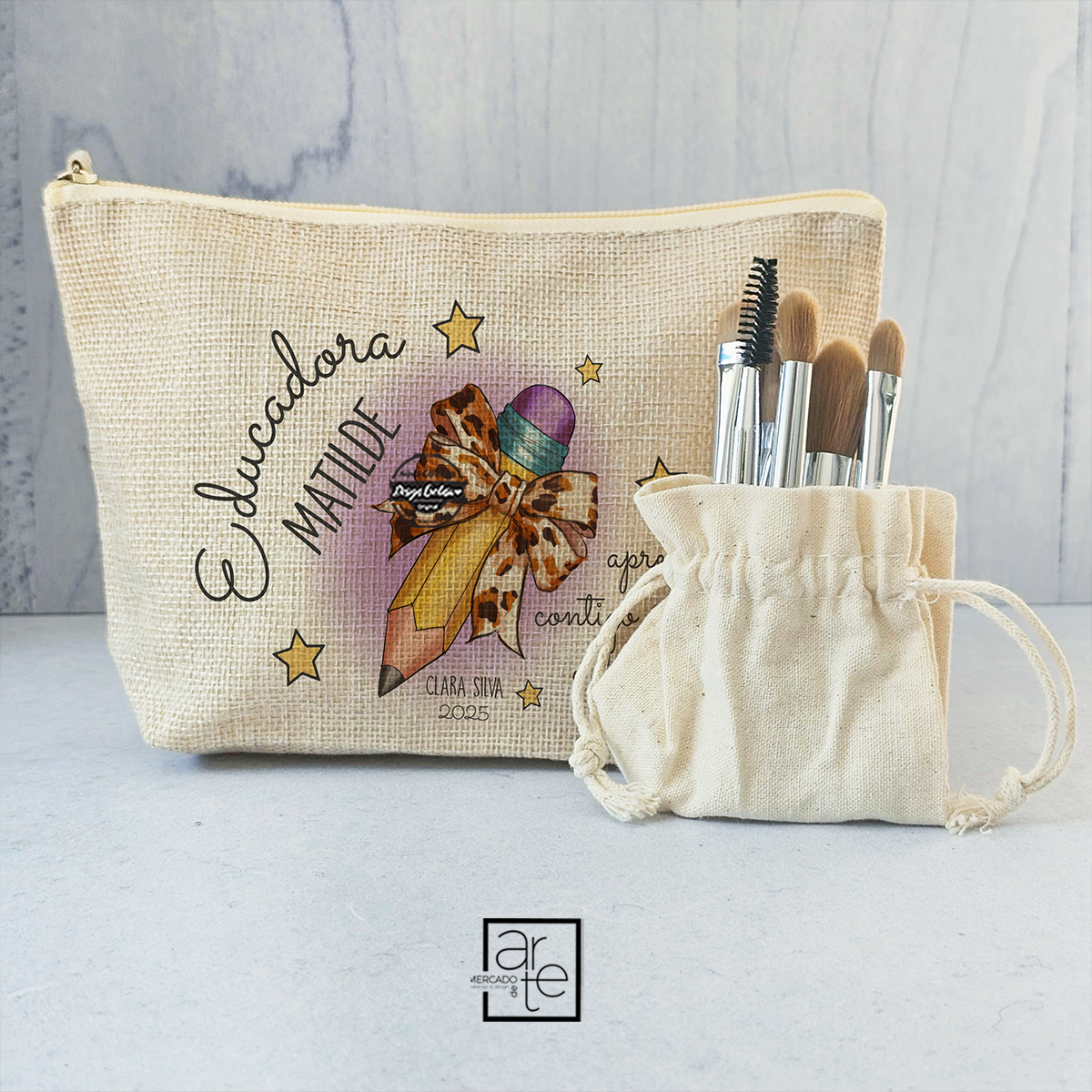 Bolsa com pinceis lápis laço " Aprender contigo..."