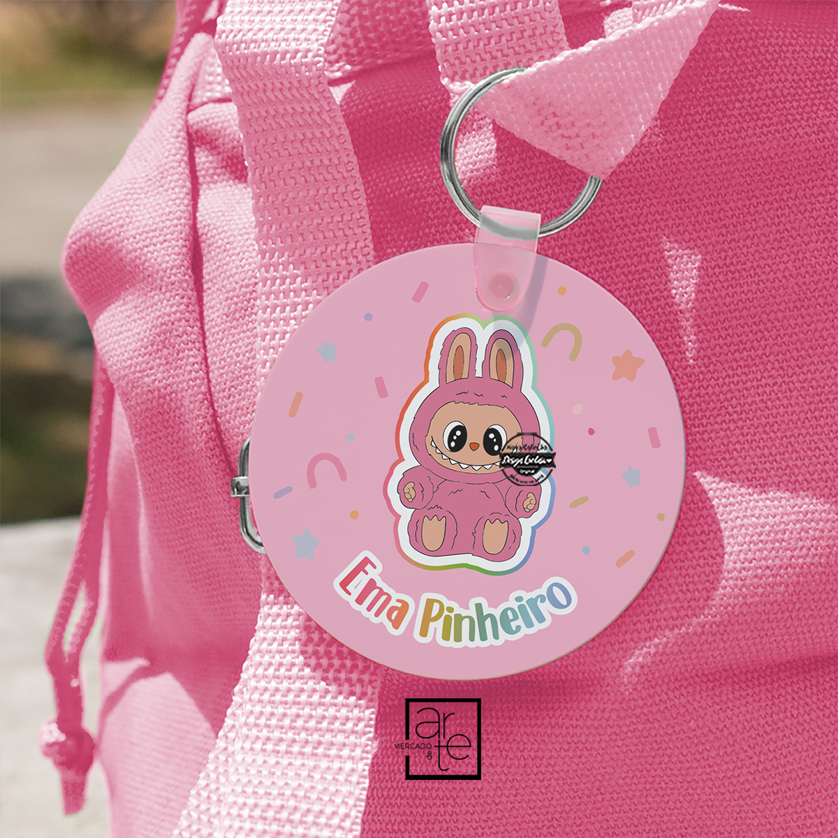 Identificador de mochila "labubu"