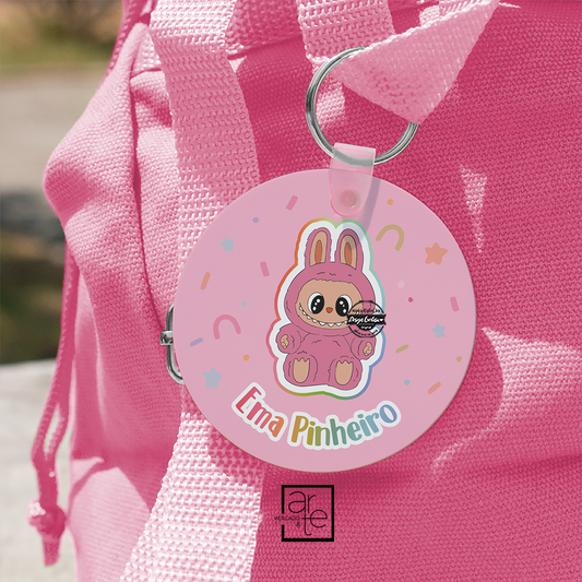 Identificador de mochila "labubu"