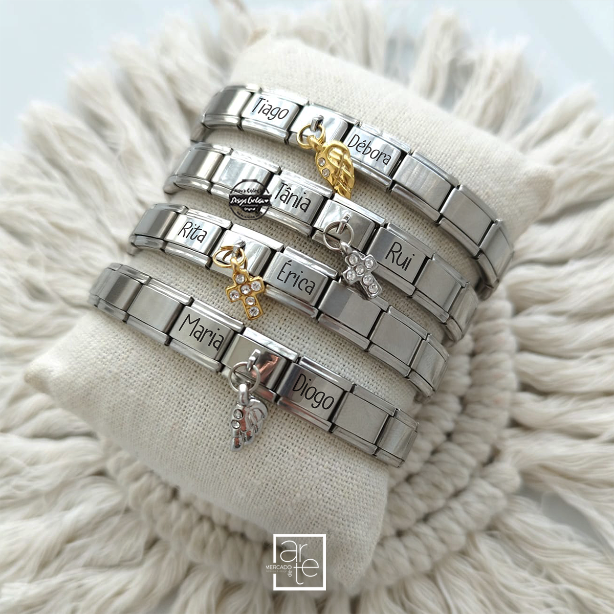 Pulseira nomes asa/ cruz