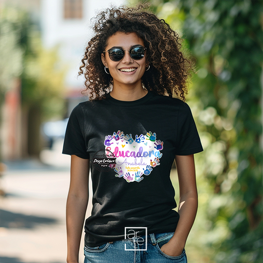 T-shirt mãozinhas "Educadora"