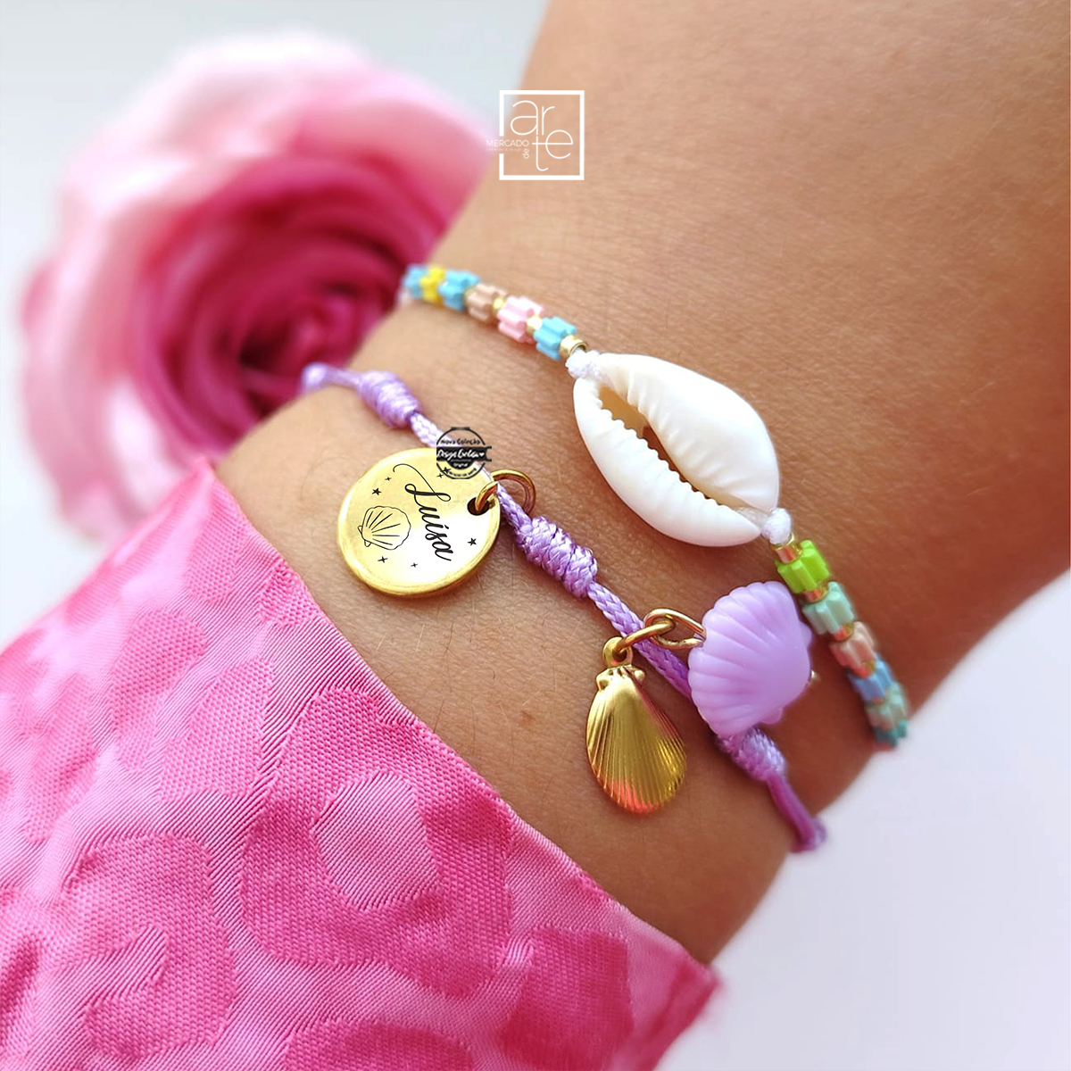 Este verão pede acessórios que combinem com a sua energia!
A nossa nova coleção de bijuteria traz peças modernas, leves e cheias de cor, perfeitas para criar looks frescos e descomplicados.

Mais do que acessórios, são peças personalizadas&nbsp; que transformam o seu visual e contam algo sobre si.

Moda, significado e personalidade – tudo num só verão!