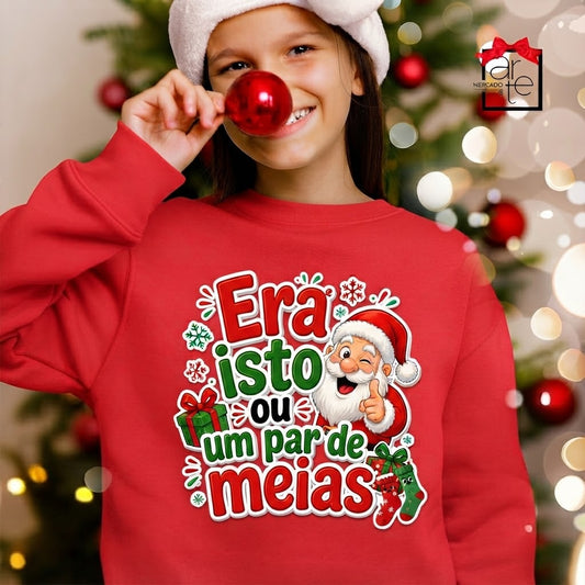 Este Natal, oferece sorrisos, boa disposição e uma boa dose de humor! 🎁

Sweat Pai Natal "Era isto ou um par de meias", é perfeito para quem adora prendas originais, divertidas e cheias de espírito natalício.

Ideal para surpreender amigos, família ou aquele amigo secreto que merece algo diferente, porque, convenhamos, há prendas que aquecem o coração… e outras que dão vontade de rir! 😂

Porque neste Natal, entre tantas surpresas… era isto ou um par de meias! 🎄