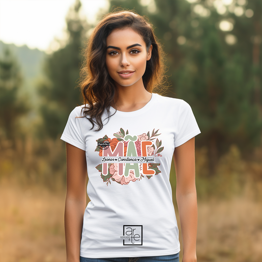 T-shirt floral "Mãe"