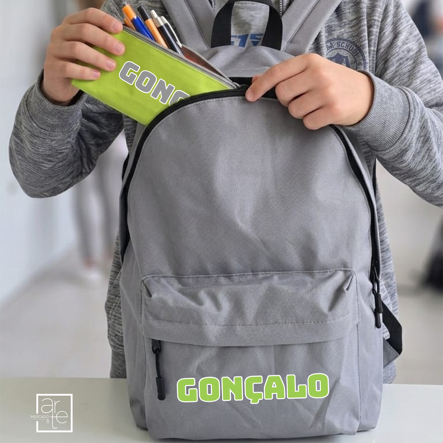 Conjunto mochila e estojo personalizados "Nome"